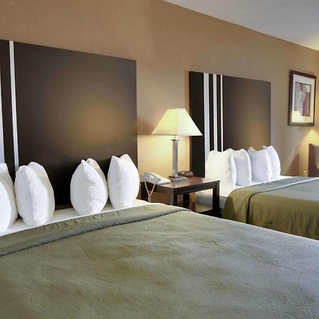 Quality Inn & Suites Clarksville Extérieur photo
