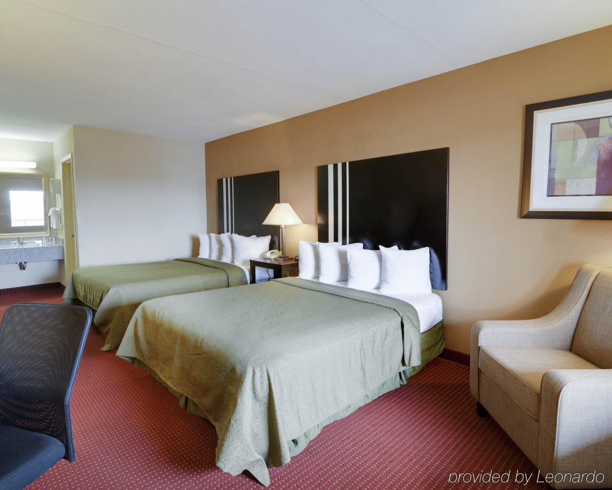 Quality Inn & Suites Clarksville Extérieur photo