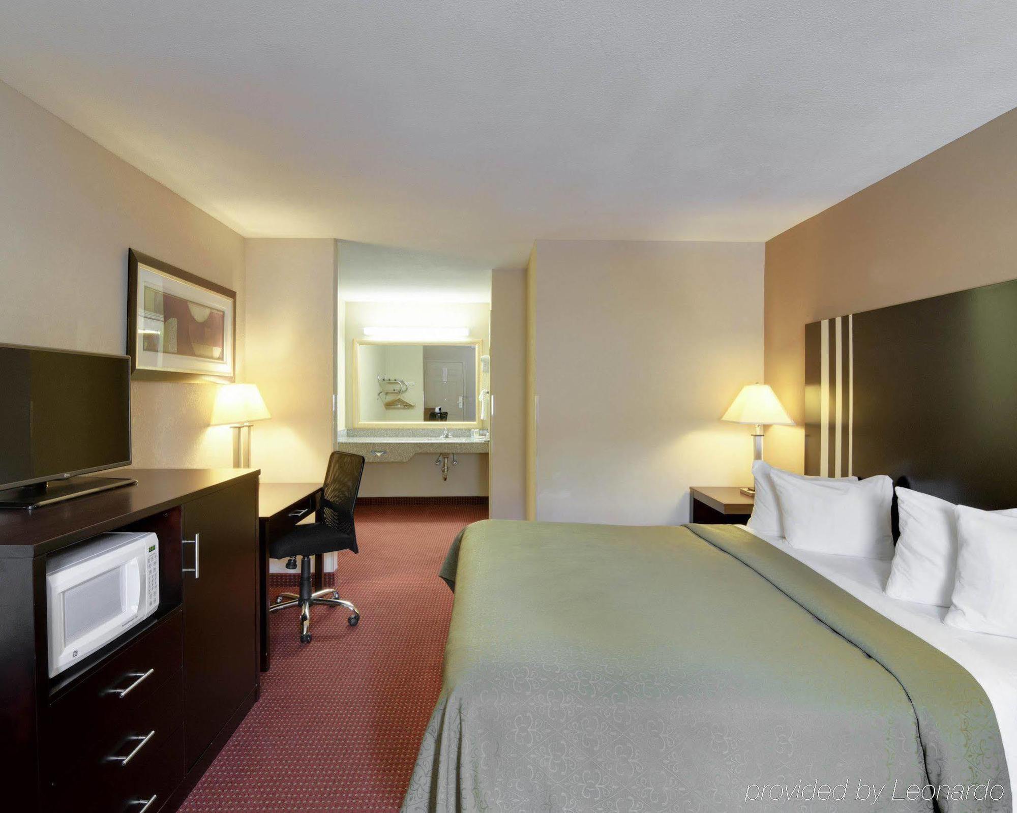 Quality Inn & Suites Clarksville Extérieur photo