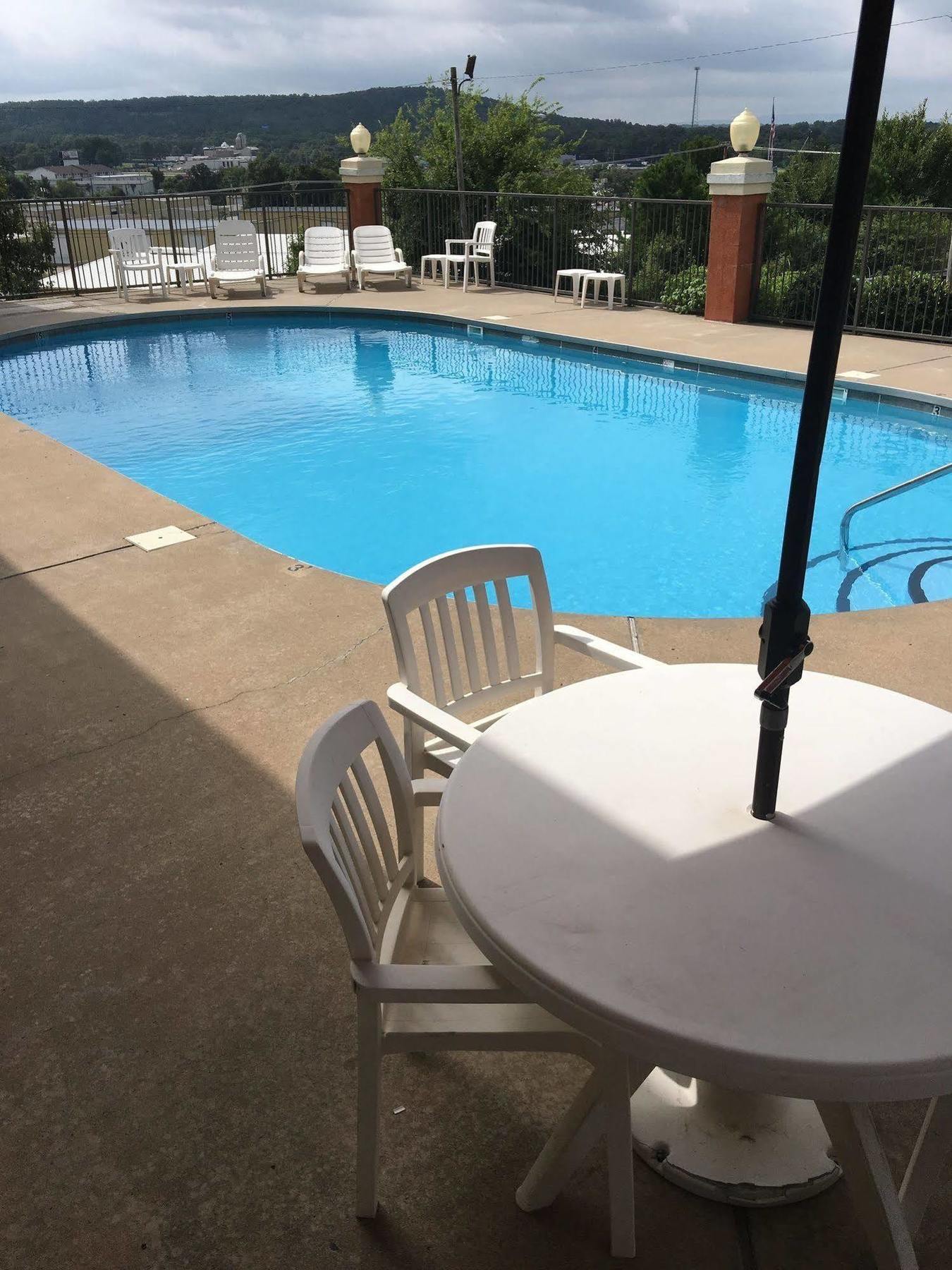 Quality Inn & Suites Clarksville Extérieur photo
